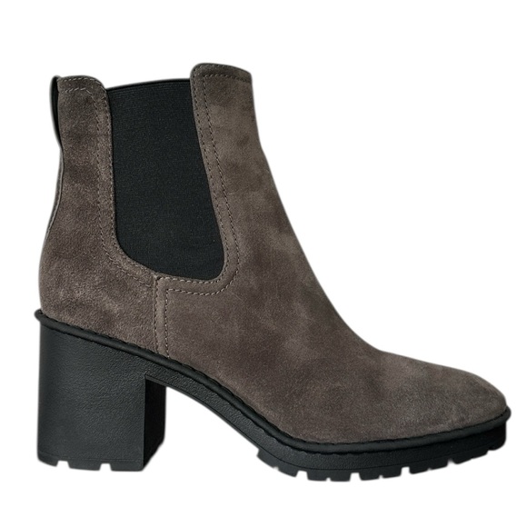 Vince Henderson Chelsea Ankle Boot Gray Suede Leather Chunky Heel Bootie Size 9